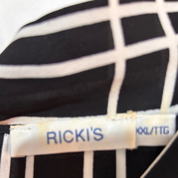 Ricki's xxl Black and White Checkered Blouse with tie up bow- new or like new - Picture 6 of 9